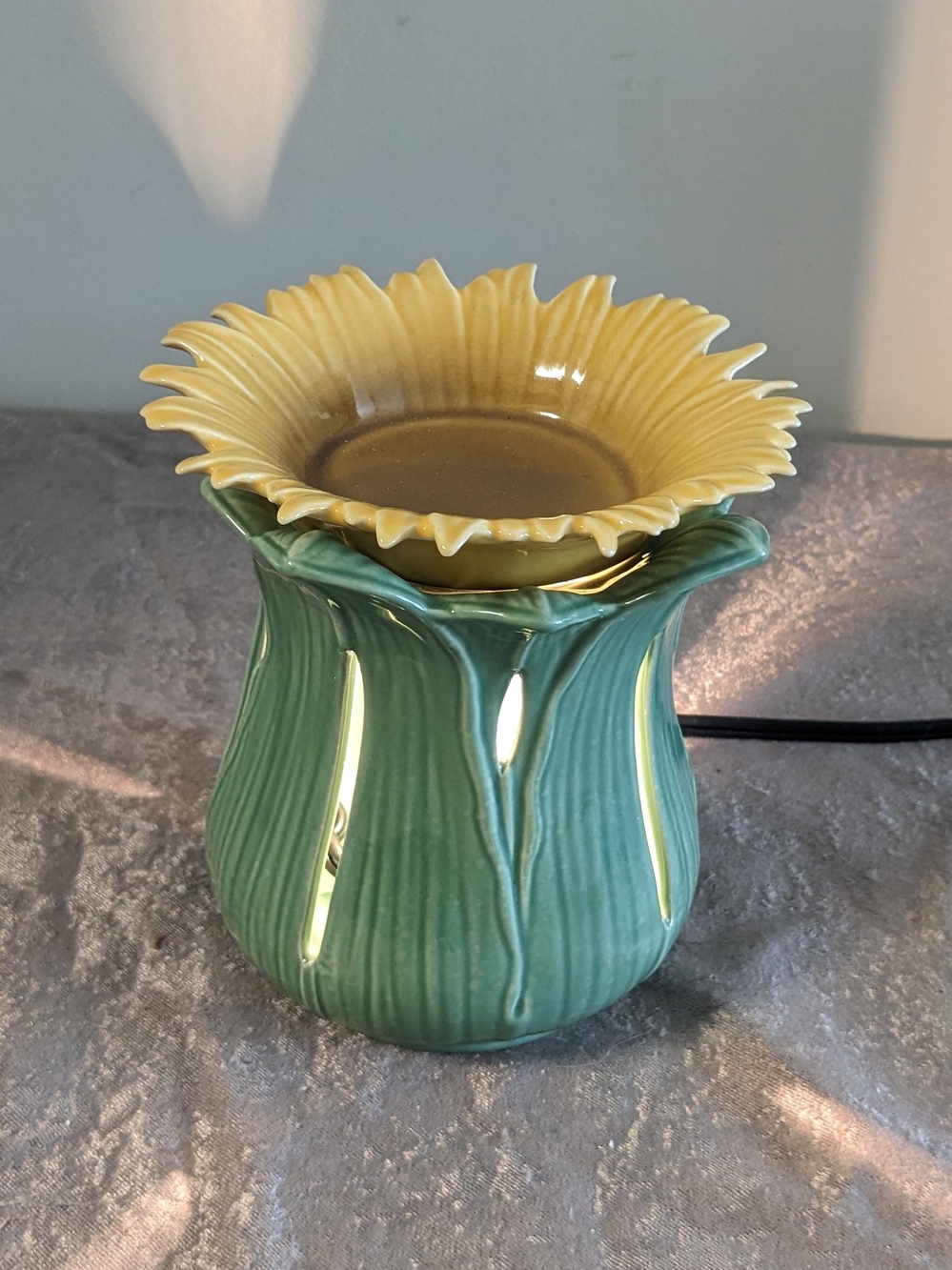 PartyLite Tuscan Sunflower ScentGlow Ceramic Wax Warmer P90346 Retired